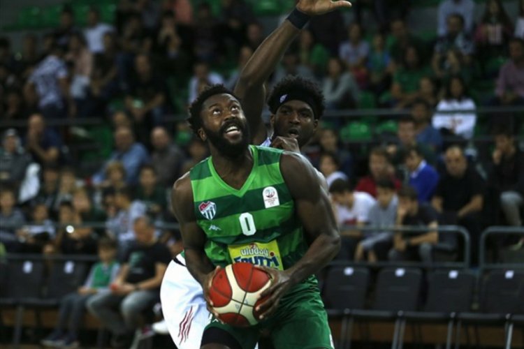 Frutti Extra Bursaspor'un pivotu Olaseni "MVP" se&ccedil;ildi