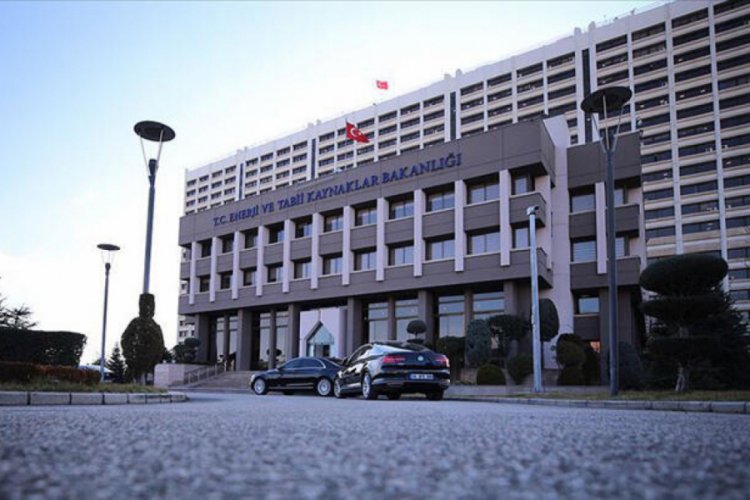 Enerji ve Tabii Kaynaklar Bakanlığı'nın &ouml;d&uuml;l t&ouml;reni ertelendi