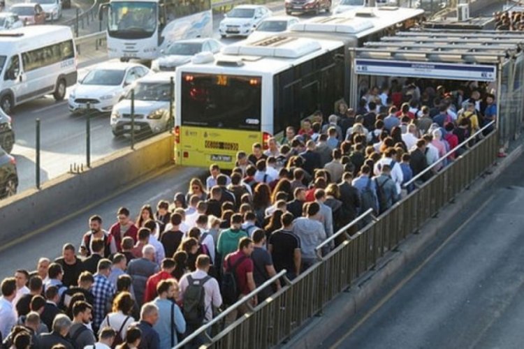 İBB'den koronavir&uuml;s a&ccedil;ıklaması: Y&uuml;zde 10'luk d&uuml;ş&uuml;ş g&ouml;r&uuml;ld&uuml;