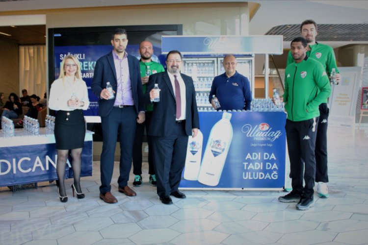 Frutti Extra Bursasporlu basketbolculardan "su" mesajı