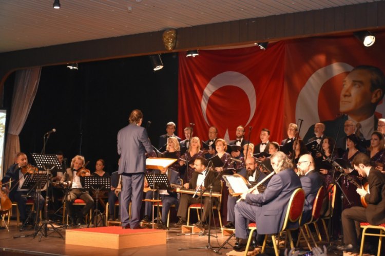 Memur-Sen Bursa Başkanı: "İstikl&acirc;l Marşı, var oluşumuzun temeli, dayanağıdır"