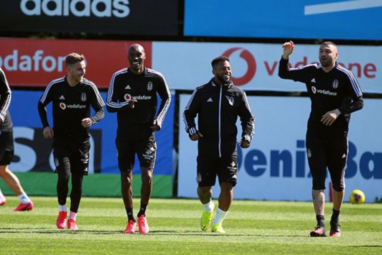 Beşiktaş'ta derbi hazırlıkları s&uuml;r&uuml;yor