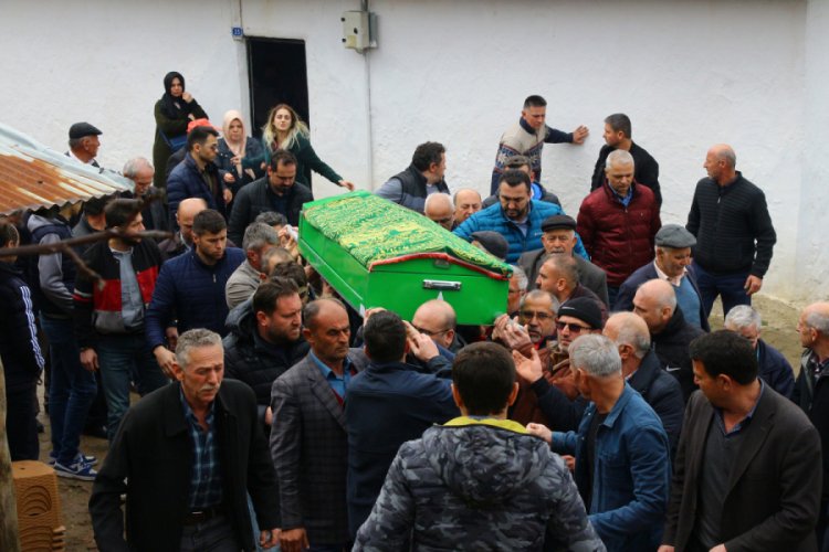 Dink davasında yargılanıp, D&uuml;zce'de &ouml;ld&uuml;r&uuml;len emekli astsubay toprağa verildi