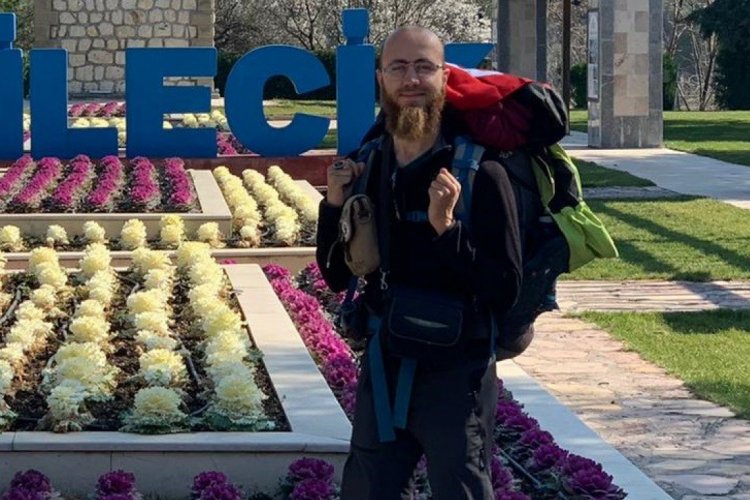 Hacca gitmek i&ccedil;in binlerce kilometre yol y&uuml;r&uuml;yecek