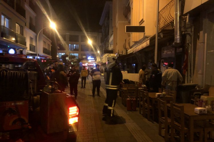 Frit&ouml;zde unutulan yağdan yangın &ccedil;ıktı