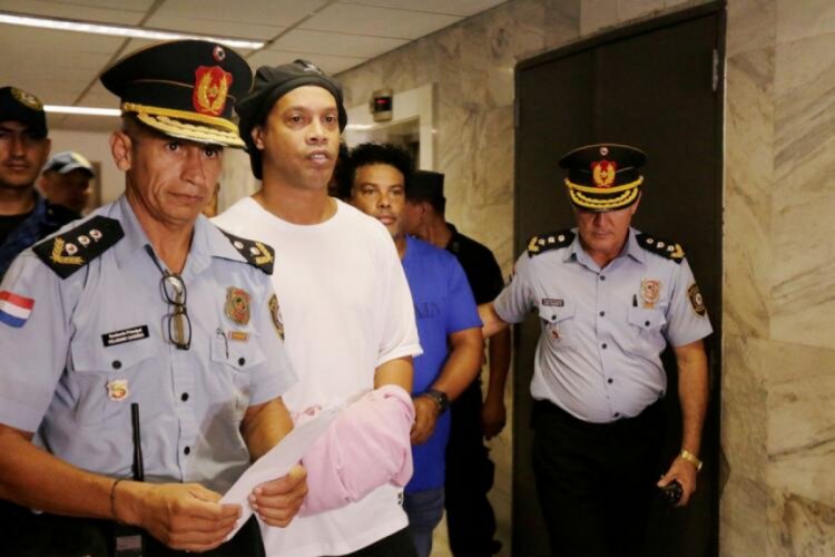 Ronaldinho yıkan haberi hapishanede aldı!