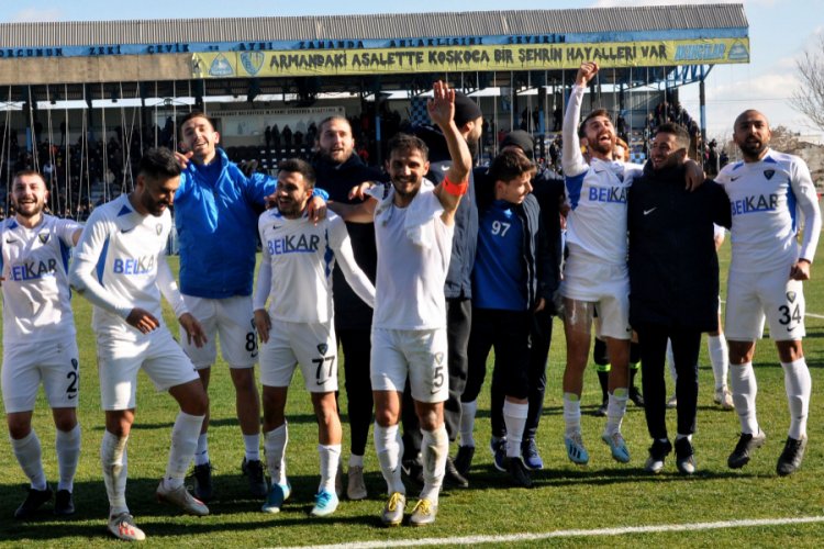 Karacabey Belediyespor şampiyonluk i&ccedil;in geri sayıma başladı