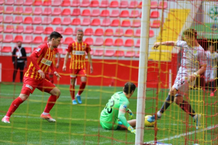 Kayserispor, Yeni Malatyaspor'u mağlup etti