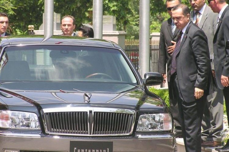 Cumhurbaşkanı Erdoğan'ın limuzini 41 bin 500 TL'ye satıldı