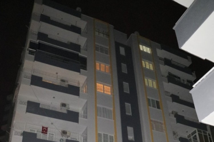 5'inci kattan d&uuml;şen gen&ccedil; kız ağır yaralandı