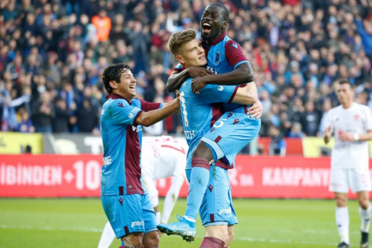 Trabzonspor'un bileği b&uuml;k&uuml;lm&uuml;yor