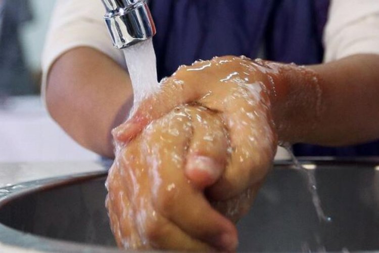Bakanlıktan işaret dilinde Corona vir&uuml;s uyarıları