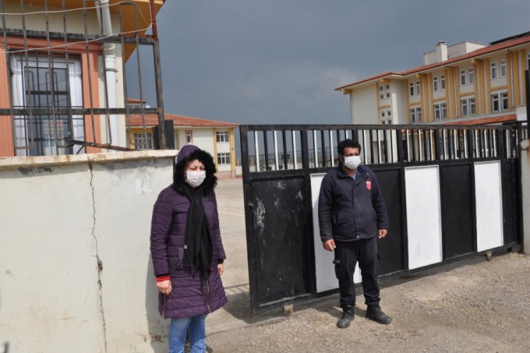 Avrupa'dan gelen 11 &ouml;ğrenci, &ouml;ğretmen ve 1 g&ouml;revli g&ouml;zlem altında