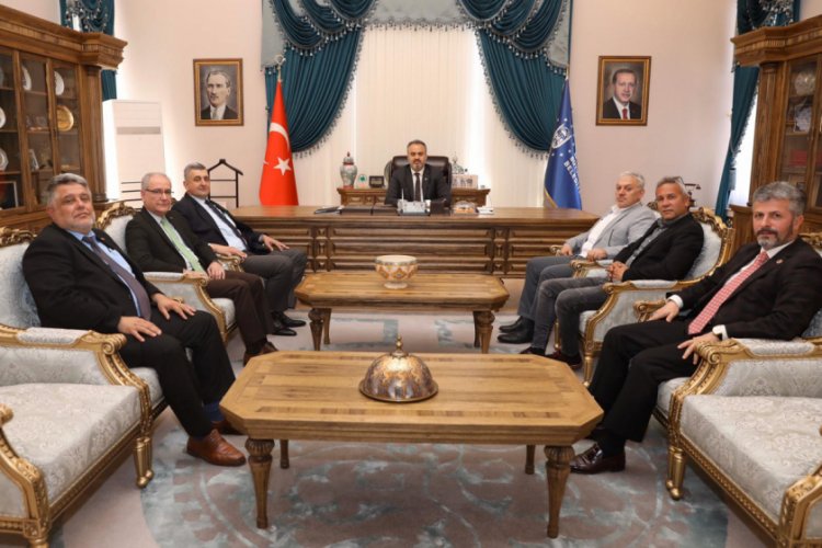 T&Uuml;RFAD Bursa Şubesi'nden Alinur Aktaş'a ziyaret