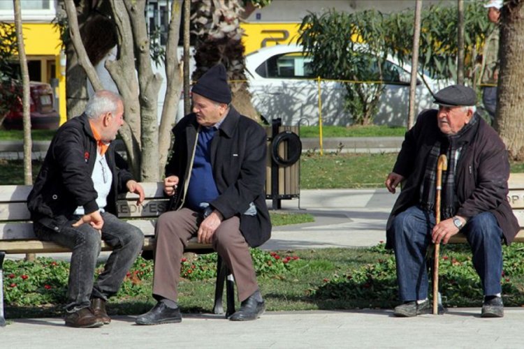 T&uuml;rkiye'de yaşlı n&uuml;fus 5 yılda y&uuml;zde 21,9 arttı