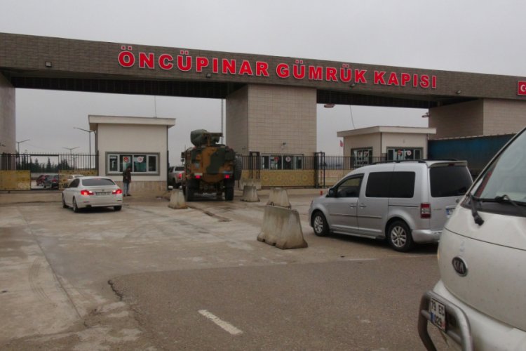 &Ouml;nc&uuml;pınar ve Elbeyli sınır kapılarından sivil ge&ccedil;işler durduruldu