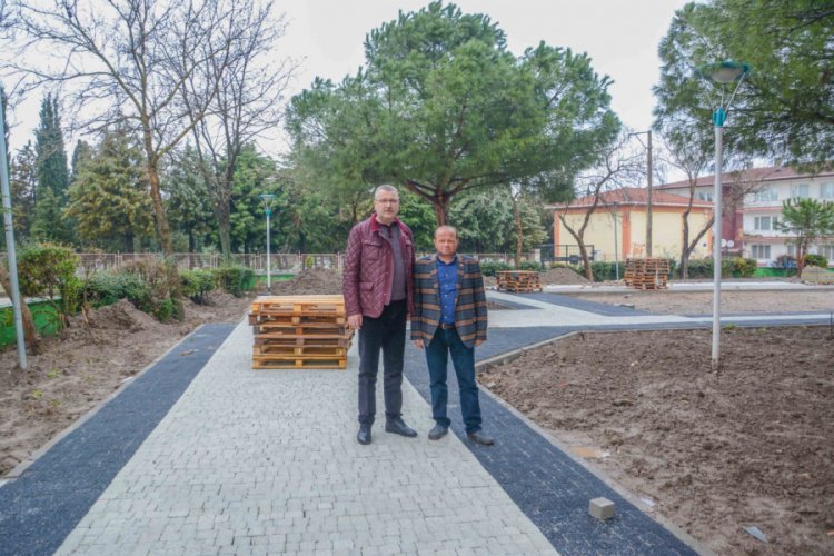 Bursa Karacabey'in park, bah&ccedil;e ve ref&uuml;jlerinde bakım &ccedil;alışmaları s&uuml;r&uuml;yor
