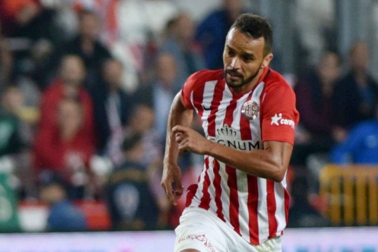Antalyaspor'dan 'Charles' a&ccedil;ıklaması