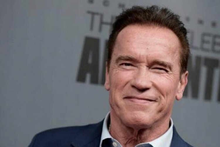 Schwarzenegger: "Vir&uuml;s&uuml; kapmak mı istiyorsunuz?"