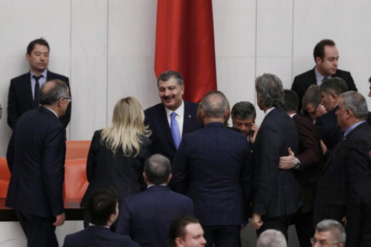 Bakan Koca: "Herkes kendi OHAL'ini oluştursun"
