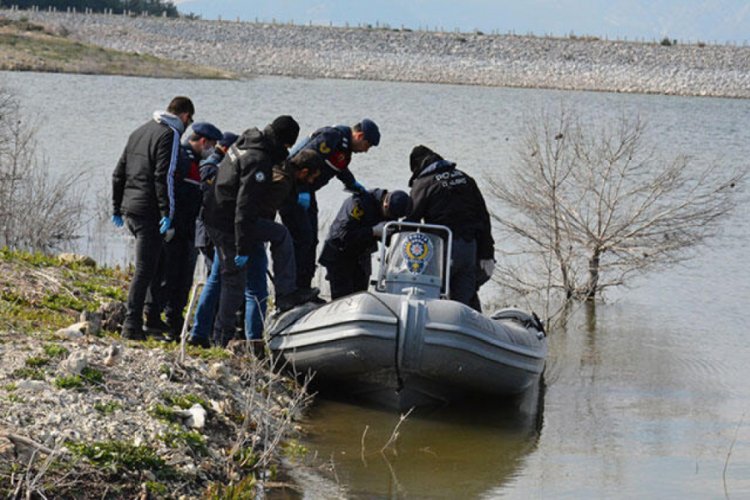 Bir barajda daha insan bedenine ait par&ccedil;alar bulundu