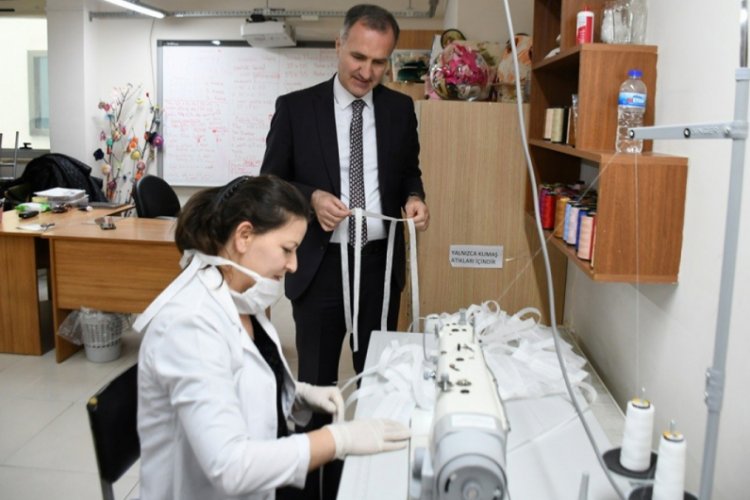 Bursa İneg&ouml;l Belediyesi maske &uuml;retimine başladı