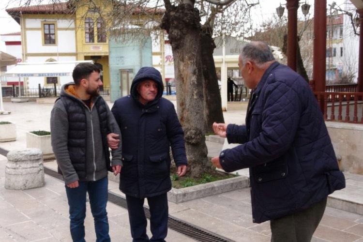 Cemaat arasında camide namaz tartışması