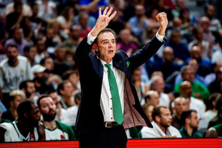 Panathinaikos, başantren&ouml;r Pitino ile yollarını ayırdı