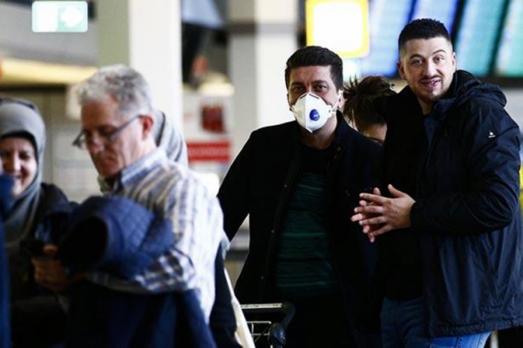 Oktay'dan yurt dışında yaşayan &ouml;ğrencilerle ilgili a&ccedil;ıklaması