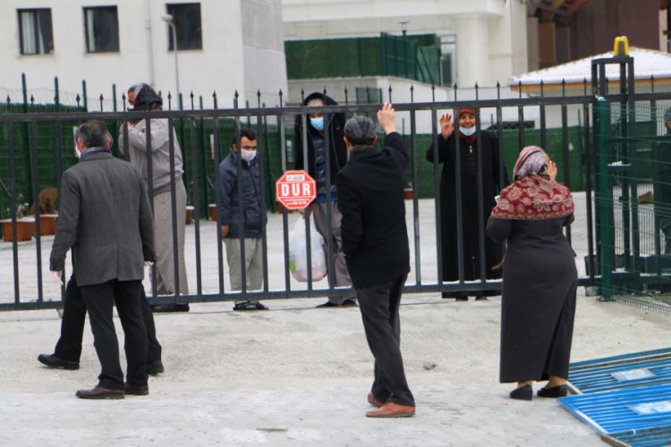 Karantinayı ihlal eden bir kişiyi polis yakaladı