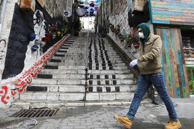 &Uuml;rd&uuml;n'de sokağa &ccedil;ıkma yasağı başladı