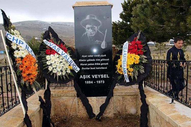 Aşık Veysel &ouml;l&uuml;m&uuml;n&uuml;n 47'nci yılında anıldı