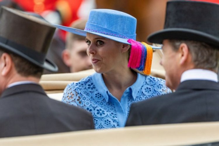 Prenses Beatrice'in d&uuml;ğ&uuml;n&uuml;ne corona vir&uuml;s engeli