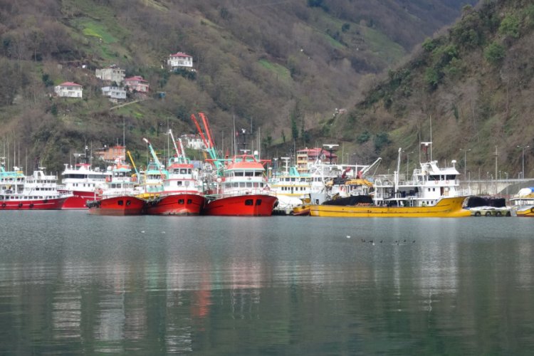 Karadeniz'de yurt dışından d&ouml;nen balık&ccedil;ılar karantinada