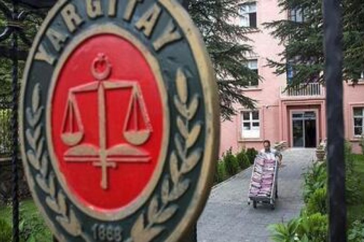 Bursa'da d&uuml;ğ&uuml;nde takılan takıları 40 yıl sonra mahkeme kararıyla aldı