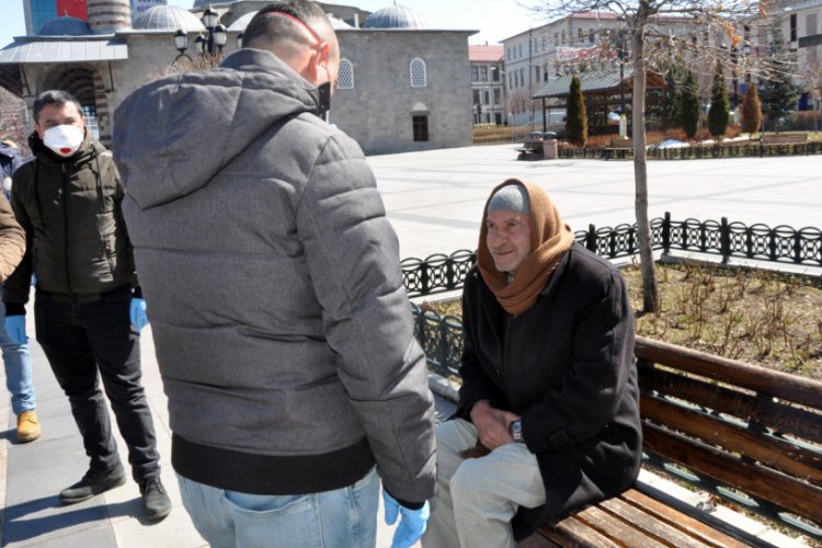 "Hanımın lafı, &ccedil;ocuğun lafı, ne zamana kadar evde kalacağız?"