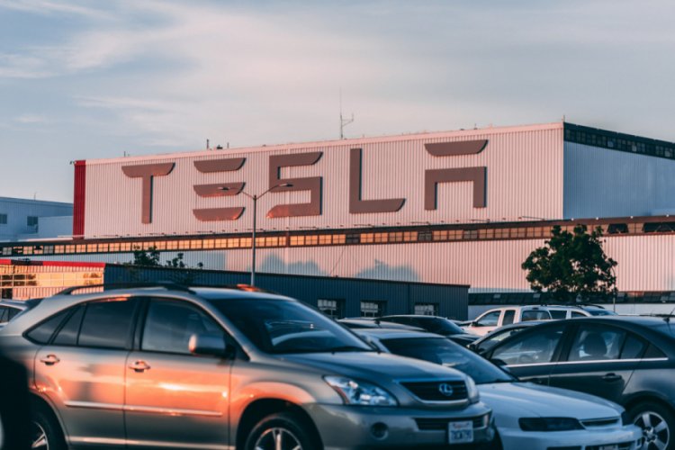 Ford, General Motors ve Tesla tıbbi ventilat&ouml;r &uuml;retecek