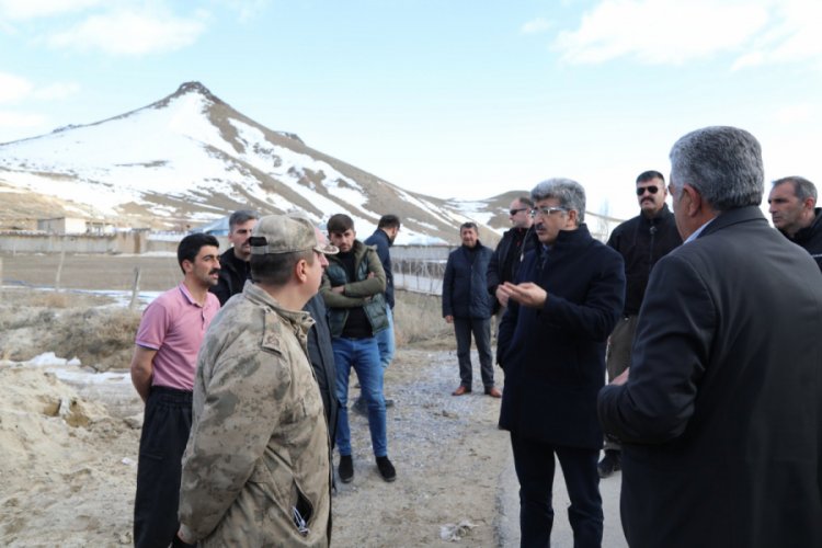 Van'da depremzedeler i&ccedil;in konteynerler kuruluyor