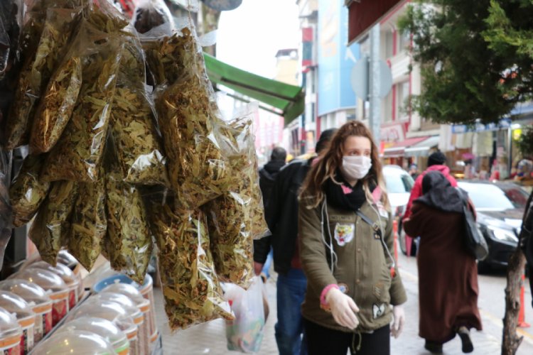 Koronavir&uuml;se karşı bitkisel &uuml;r&uuml;nlere talep arttı