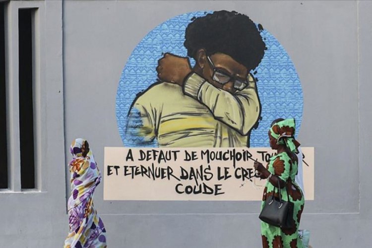 Senegalli grafiti sanat&ccedil;ıları koronavir&uuml;se karşı spreyleriyle 'savaşıyor'