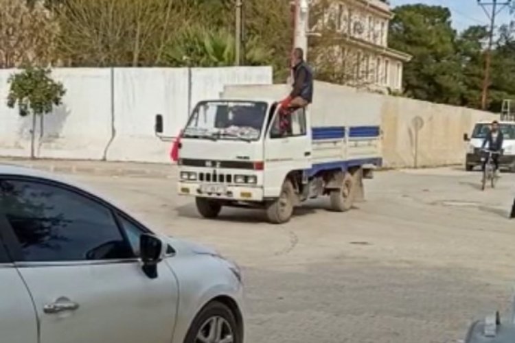 Kamyoneti ayaklarıyla kullanan s&uuml;r&uuml;c&uuml;ye para cezası