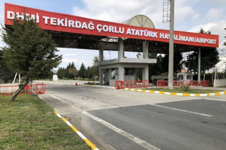 &Ccedil;orlu Atat&uuml;rk Havalimanında u&ccedil;uşlar durdu