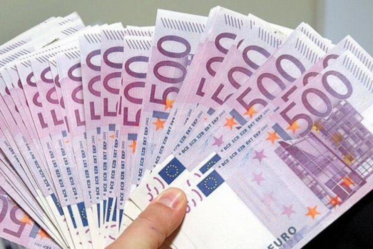 Almanya, 750 milyar euroluk vir&uuml;s yardım paketini onayladı