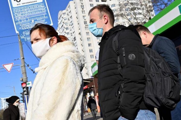 Ukrayna'da karantina nedeniyle toplu taşıma yasaklandı