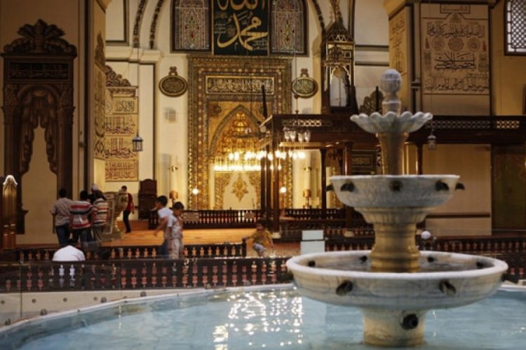 Bursa'da minarelerden dua sesleri y&uuml;kseldi