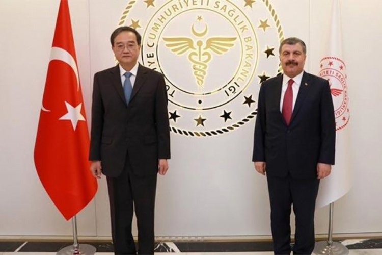 Bakan Koca, &Ccedil;in Halk Cumhuriyeti B&uuml;y&uuml;kel&ccedil;isi ile bir araya geldi