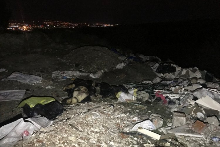 &Ccedil;uvalların i&ccedil;inde &ouml;l&uuml; k&ouml;pekler bulundu