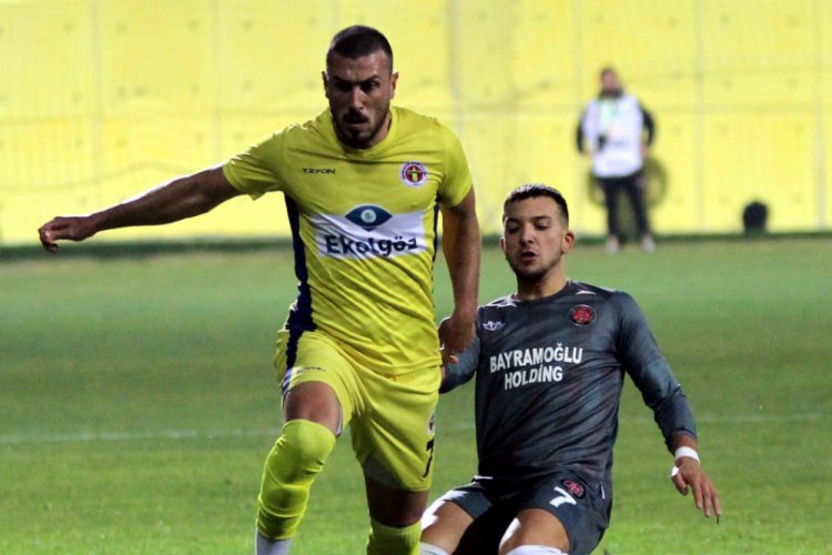 Menemenspor'da Mustafa'ya 's&uuml;per' kanca