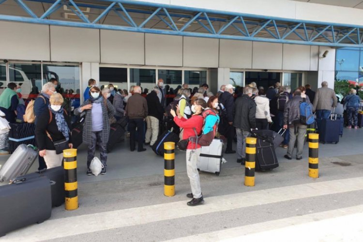 KKTC'de 14 g&uuml;n karantinada kalan Almanlar &uuml;lkelerine d&ouml;n&uuml;yor