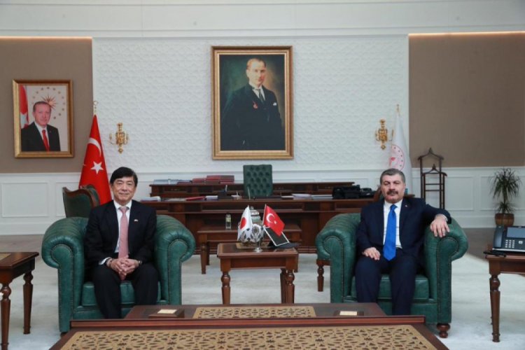 Sağlık Bakanı Koca, B&uuml;y&uuml;kel&ccedil;i Bay Akio Miyajima ile bir araya geldi